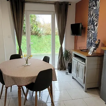 Chez Stephanie And Matthias Servon (Manche)